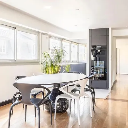Duplex Familial Tour Eiffel パリ